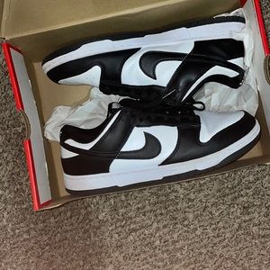Nike Dunks ‘Panda’
